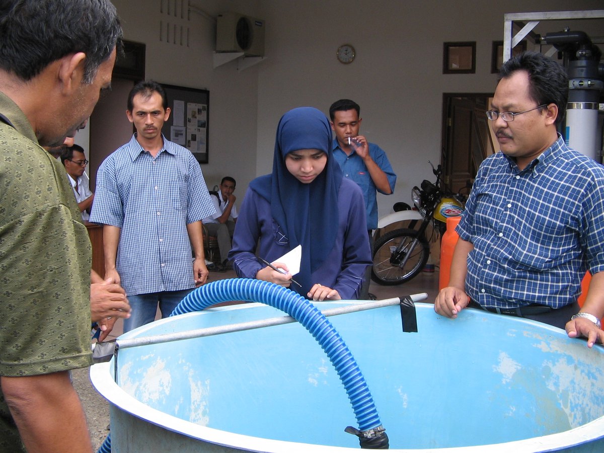 HollandWater's tweet image. Invest in the self-confidence of water professionals. According to Dr Srinivasan, speaker @CapDevSymp and senior fellow at @atree_org it is an important tool to create leadership capacity in the water sector. Read more dutchwatersector.com/news/knowledge…
@IHEDelft @henkovink @veenas_water