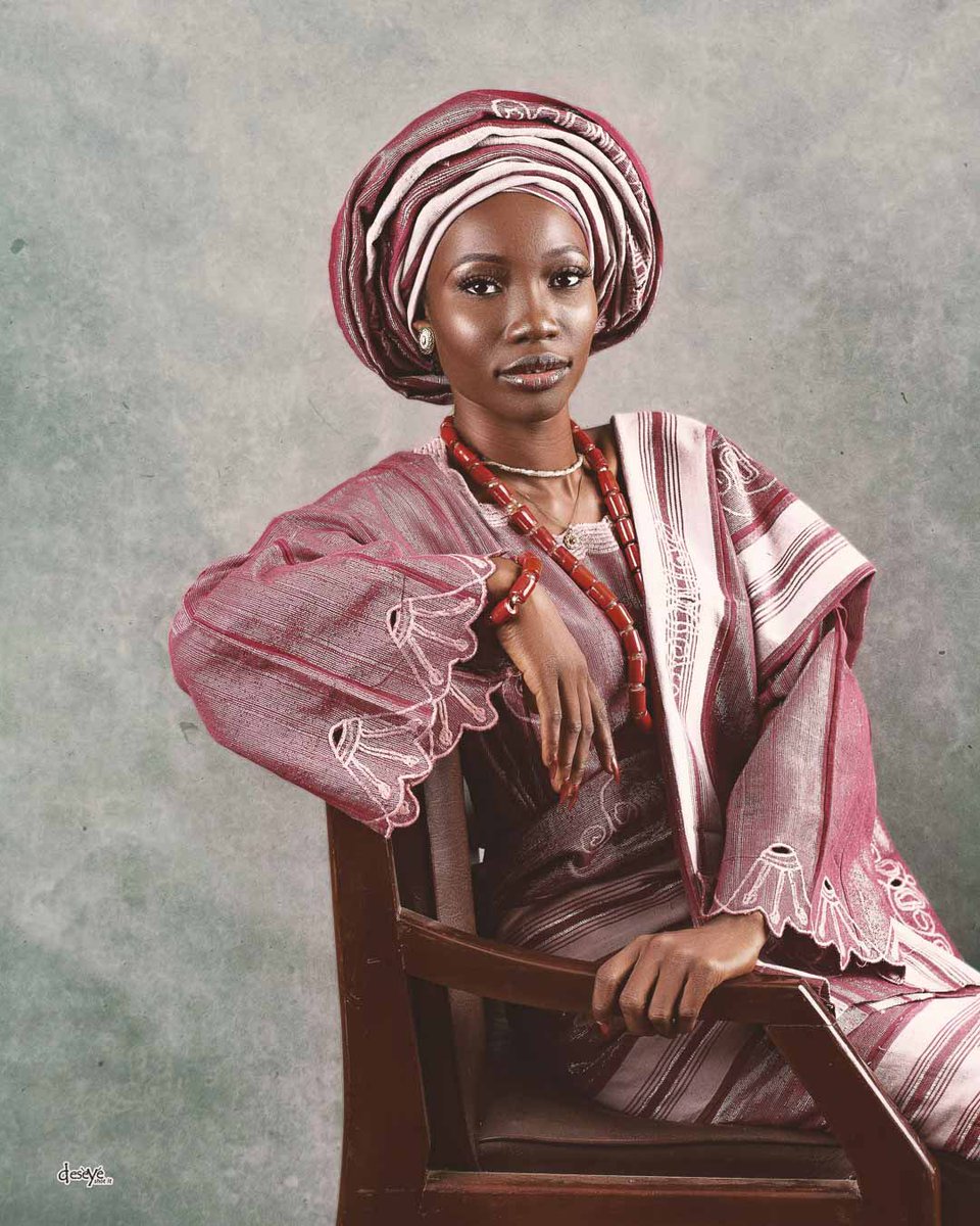 Deseyeh's tweet photo. Portrait of Arabirin Adeola

Photographed @Deseyeh 
assist: @Lordsammy07 

Makeup: @brushes_and_glam 
Styled: @_nineteen10 

#birthday #juneceleb #junegirl #portraits https://t.co/9LLTjbbX8r