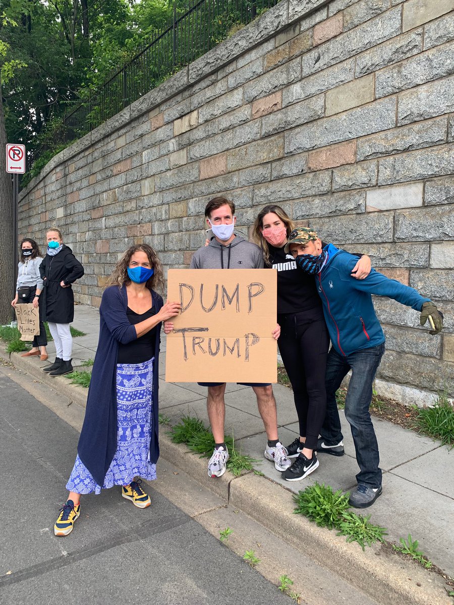 Just managed to catch the Presidential motorcade as it drove through my neighborhood this morning... #dumptrump #notmypresident #blacklivesmatter #blacktuesday #dc #igdc #BloomingdaleDC