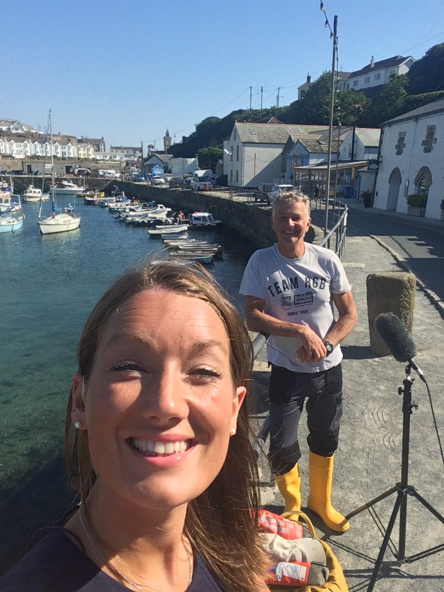 grace_pascoe's tweet photo. Join Jeremy Richards & I at 6pm on @itvwestcountry to find out how on earth a roe deer ended up in his fishing boat off Gunwalloe @PorthlevenFish #noideer #Bambi #Cornwall https://t.co/Uau5L0G015