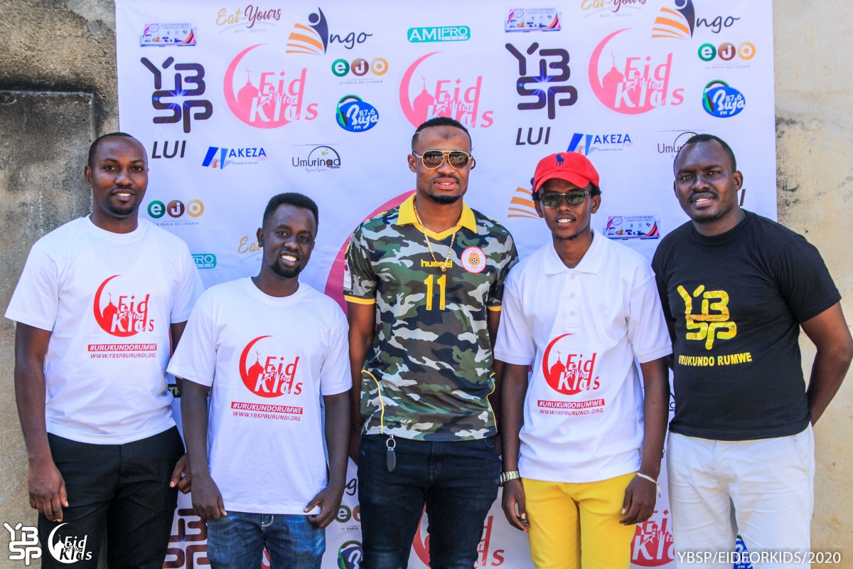 ybspburundi's tweet photo. #EidForKids Retour en images : L’événement Eid For Kids édition 2020 qui s’est tenu ce 31 Mai
2020 à Bujumbura. Rappelons que l’événement consistait à célébrer la fête d’Eid el Fitr avec les
Enfants orphelins et les autres enfants vulnérables.
#YBSPBurundi #YBSP #UrukundoRumwe https://t.co/WTJavjzecv