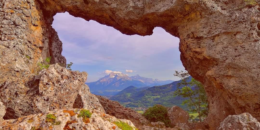 L' obiou a travers la pierre percée 
L' une des merveilles du Dauphiné 

#matheysine