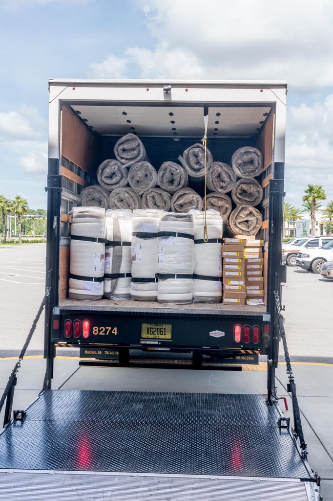 THEJFRD's tweet image. Big THANK YOU to @IKEAUSA and their generous 40 bed donation to our local firefighters during their COVID Relief Donation... some of our crews will sleep a little better while away from their families thanks to you.... @CityofJax