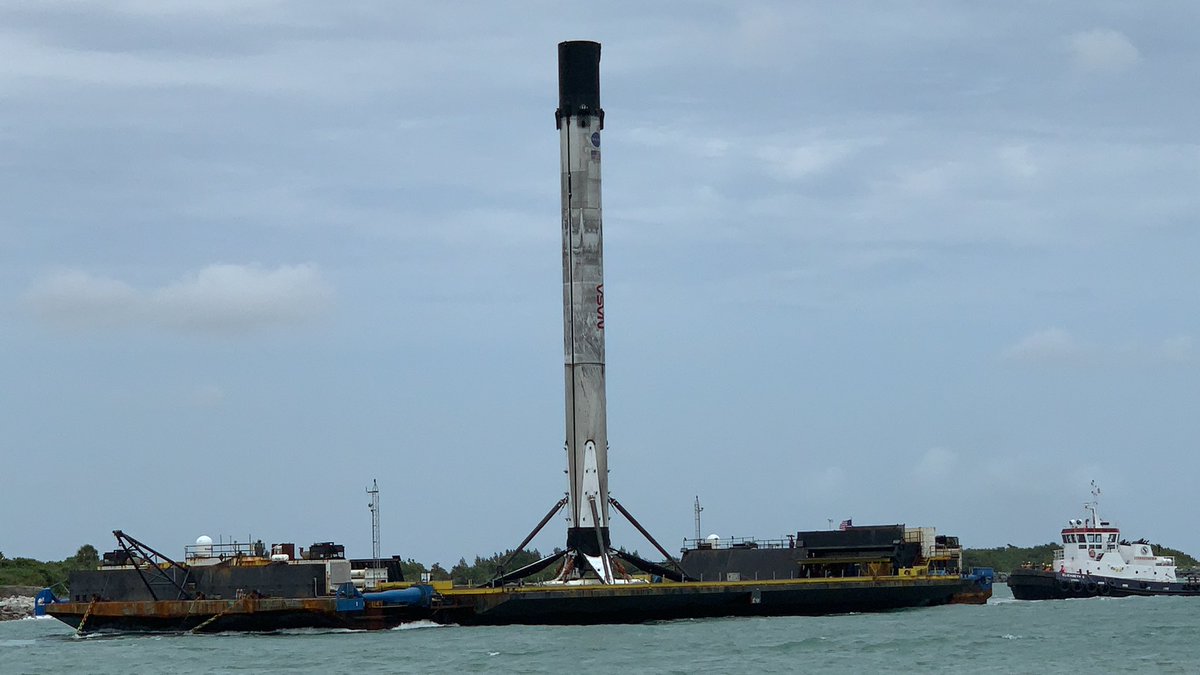 MrsMOLEchany's tweet photo. SpaceEx rocket came in to port today on the autonomous drone ship. What an amazing sight. https://t.co/bO4nRHNOYX