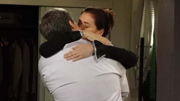 gshow's tweet photo. Não foi dessa vez!😕 Griselda é tomada pela insegurança e desiste de ter sua primeira noite de amor com René. Confira! → https://t.co/6vmQuZLrti #FinaEstampa https://t.co/zL80A5fhBC