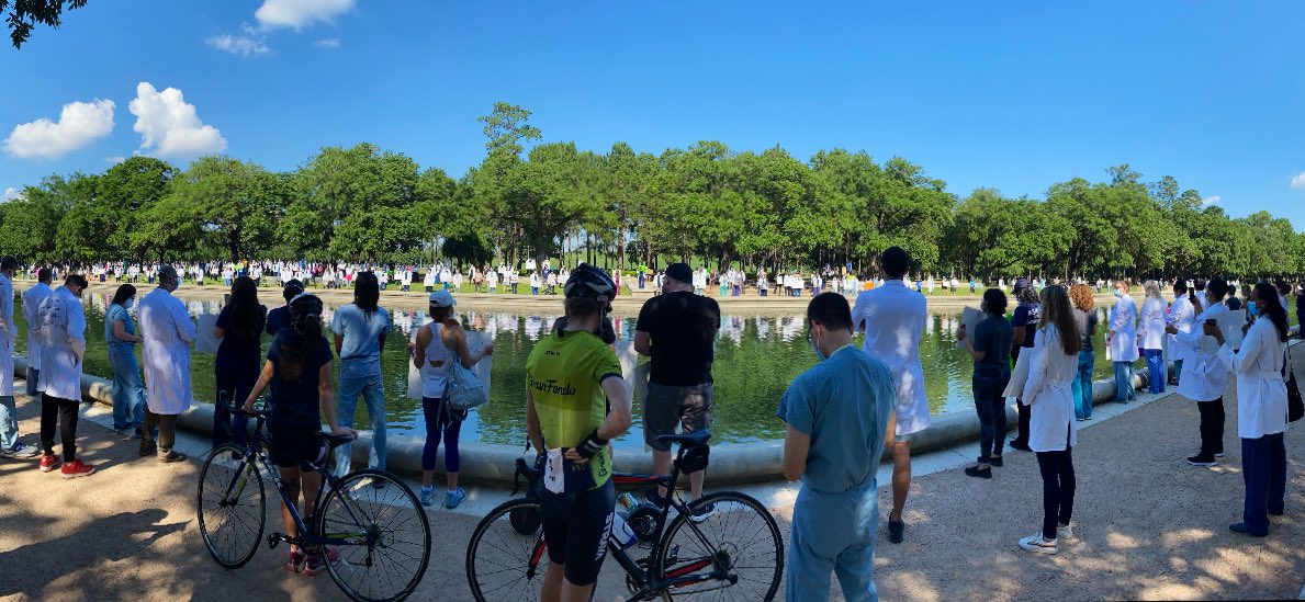 BCM_Pediatrics's tweet image. #WhiteCoatsForBlackLives in HTX.