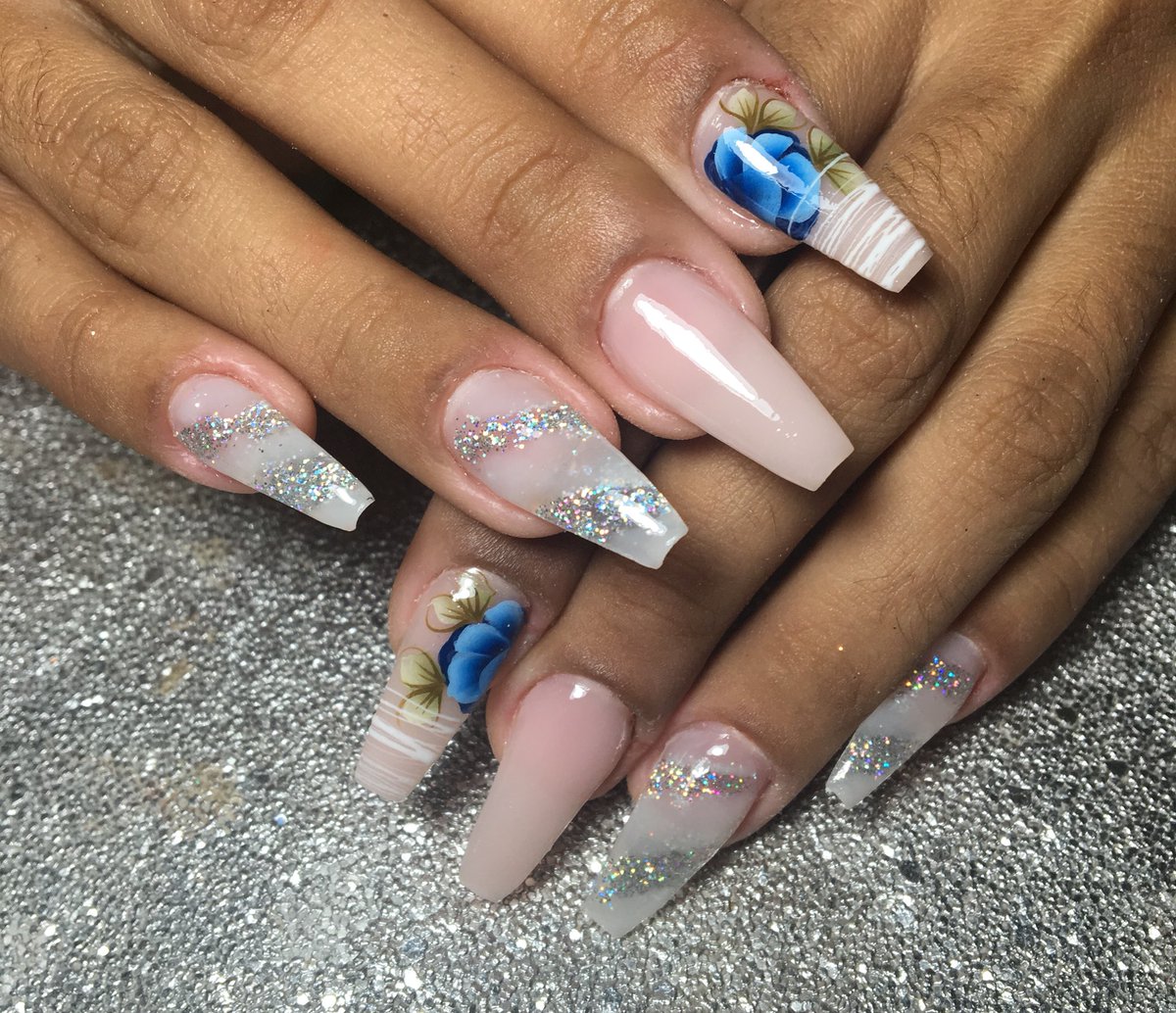 icnailsdesigner's tweet photo. Terçou com essa perfeição!!!✨💙🦋 #acrilicnails #acrigelformatos #marbleglitter #Ballerina #magicnails #SpiderGel #Floral #blue #NailsDesigner #ManicurePorAmor #Naturalidade https://t.co/DvwRjANX3Q
