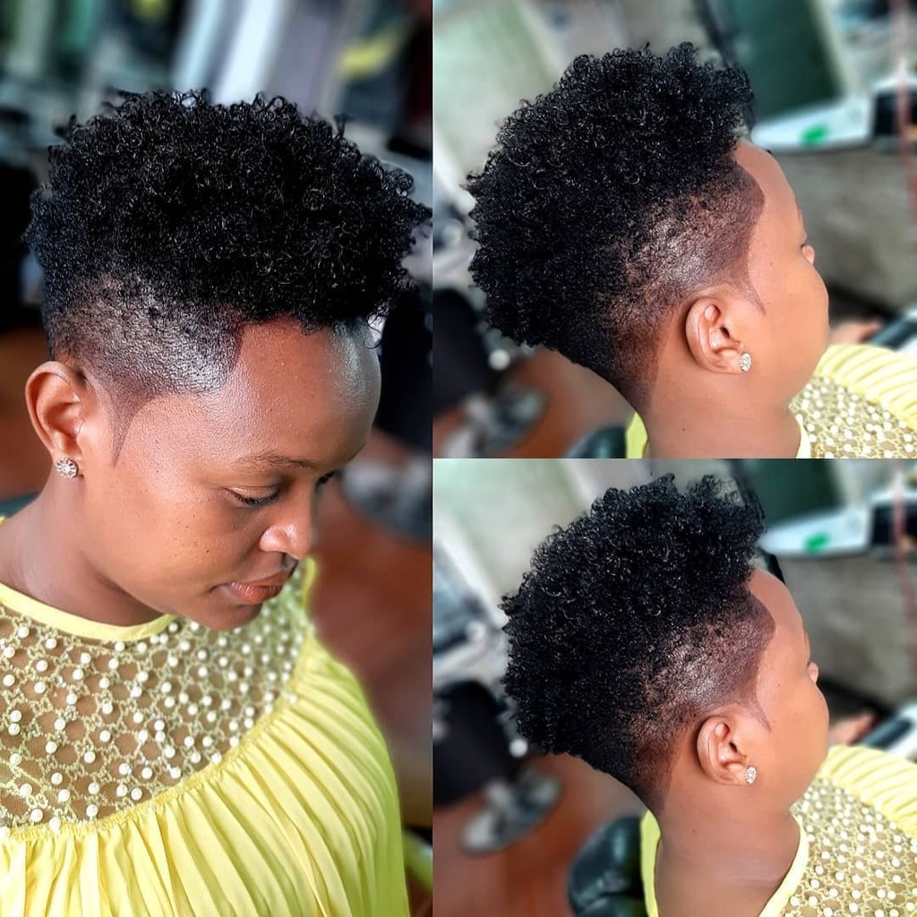 @joseecutz #The_great_talented_hands🙌 .Where you will find the cut💇‍♂️💇‍♀️ you are looking for😊😊! #🔥✂️💪 am located at moi Avenue tembo house second floor.
.

@pitstopbarbershop_ke #barbershop #barber #barberlife #hairstylemen #barberpost #barbernatio… instagr.am/p/CA8d-mOFEFk/