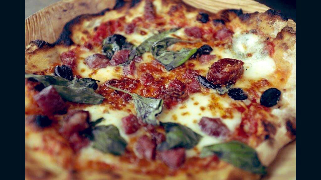 samandshauna's tweet photo. Just spoke to Dawn from @VetchCommunity. So pleased to hear the Vetch community loved their episode of #BigCookOut AND they are still using the pizza oven! Can’t wait to see you all again. Here’s the @BBCiPlayer link 👉🏻
https://t.co/0oc307WvLQ https://t.co/rMj267ilNs