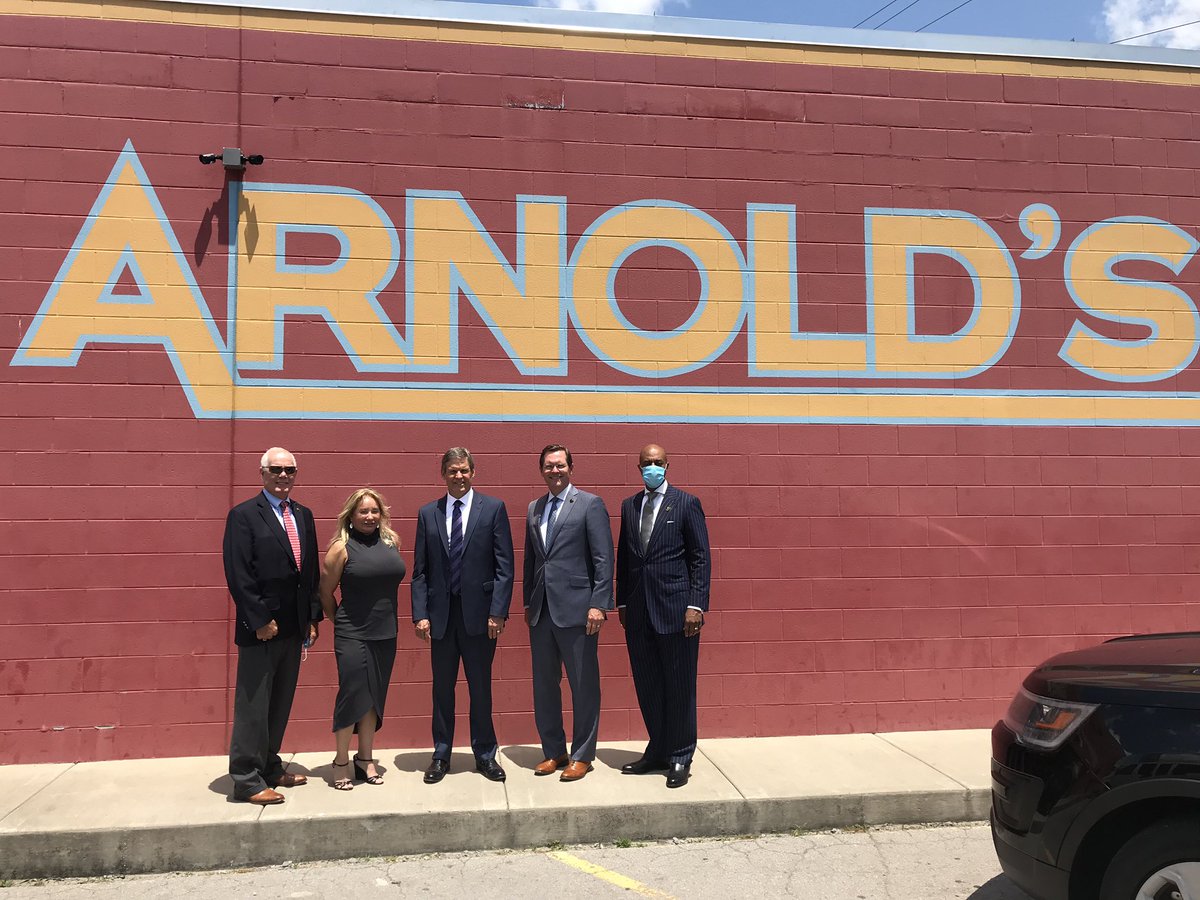 CSexton25's tweet photo. The Tennessee Business Relief Program will aid rural, minority, and family-owned businesses adversely affected by Covid-19. I greatly appreciate joining @GovBillLee and @ltgovmcnally for their leadership in announcing $200M to support these valued community partners. https://t.co/KWrqL7zv1K