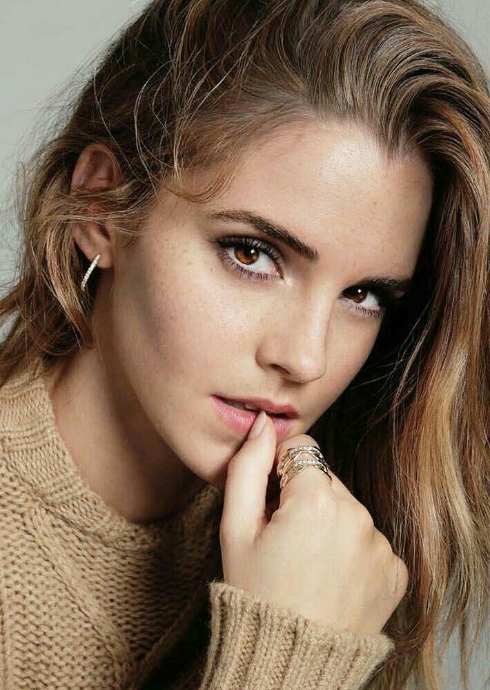 Twittinho_'s tweet image. On va mettre les choses au clair : qui est la plus belle ? 
Rt 🔁 pour Emma Watson 
Fav ❤ pour Ursula Corbero