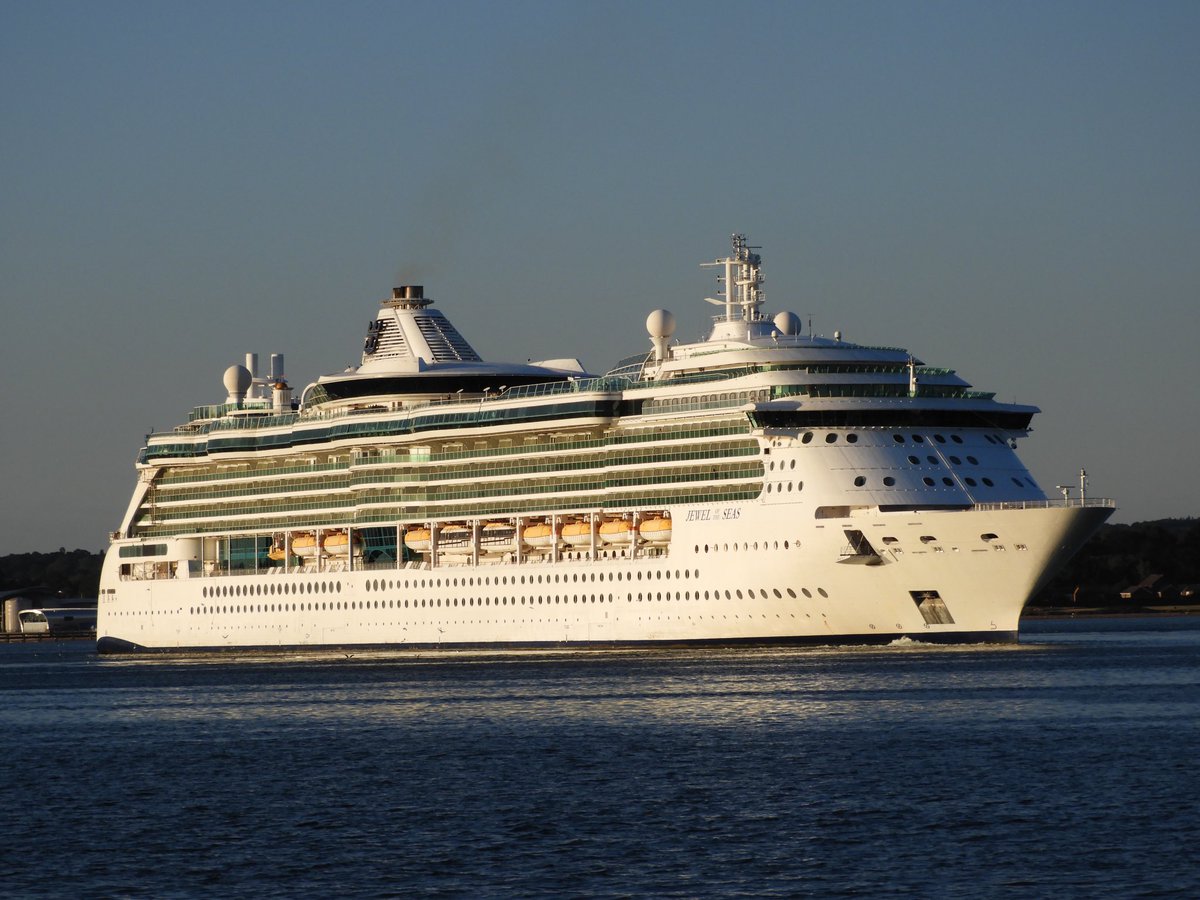 John Kennedy On Twitter The Royal Caribbean Cruise Ship Jewel Of The Seas Seen Departing From Southampton On 2 June 2020 Abpsouthampton Myroyaluk Dailyecho Https T Co Jqlw9cqjr6
