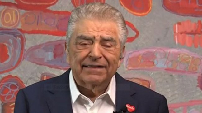 Cooperativa's tweet photo. #CooperativaEnCasa Don Francisco contó que, a raíz de la crisis desatada por la epidemia, ya se está pensando en una "Chiletón": https://t.co/FOYffqPaVR https://t.co/upf3SdlRSO