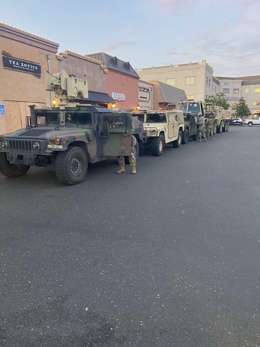 ryanmthoms's tweet photo. So this is the story of how my conservative hometown militarized over night due to race-baited rumors: https://t.co/ECuYNHJlLe