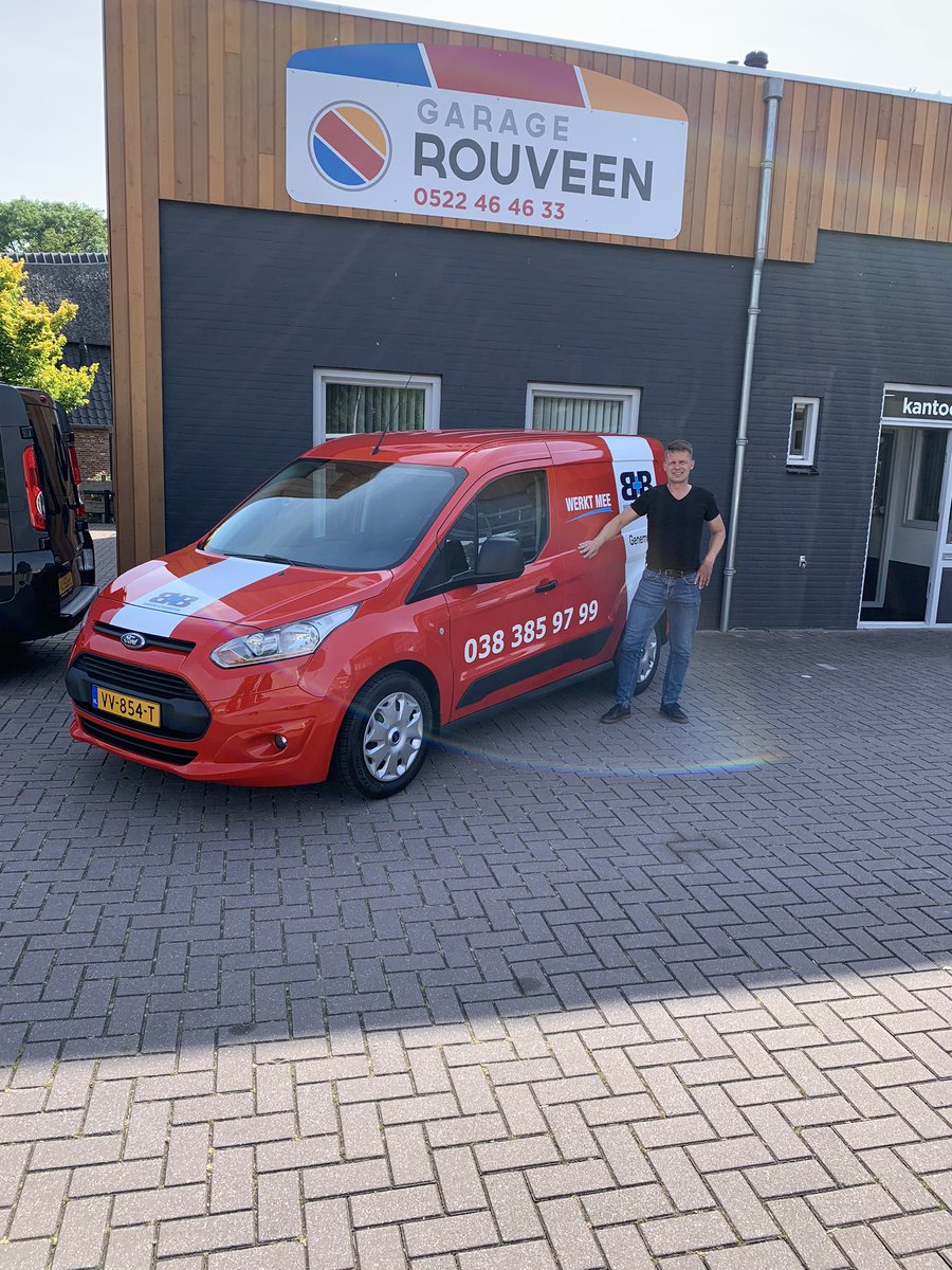 Vandaag <a href="/BenBGenemuiden/">B+B Genemuiden</a> deze Ford Connect 🔴 mogen afleveren!! Dick en Andre bedankt!! Veel veilige werk km!!