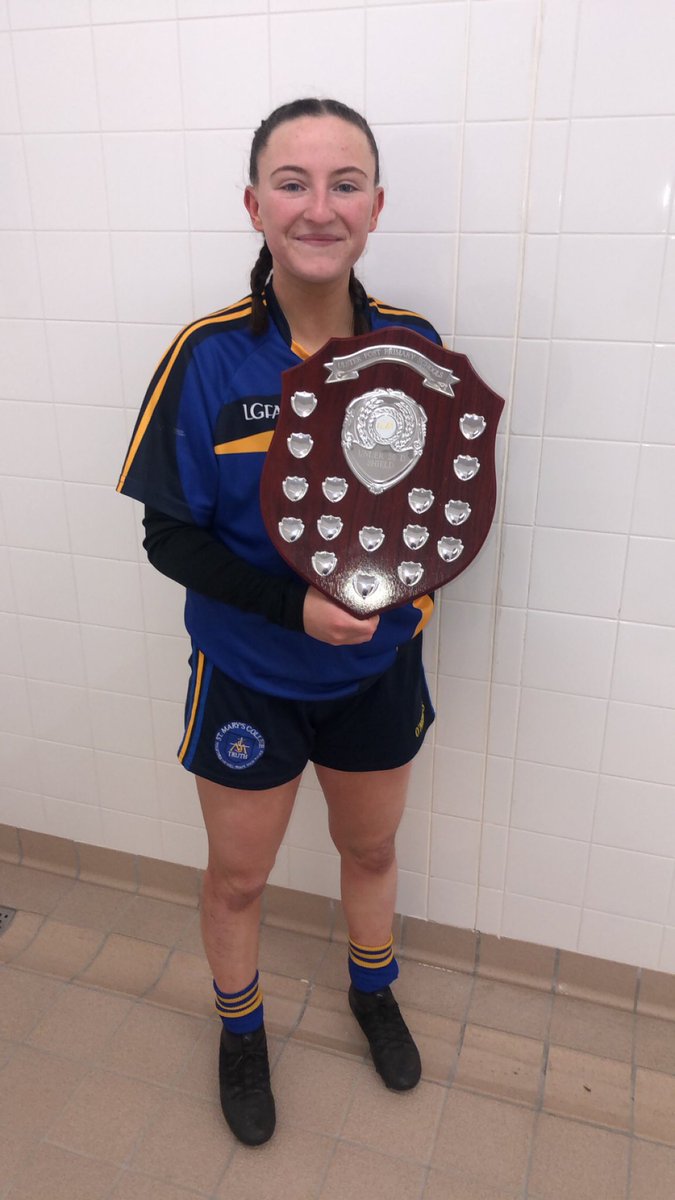ajones030's tweet photo. I think the thing I will miss most about St Mary’s is being apart of an absolutely unreal Gaelic team. 2x Ulster champions and has been a pleasure to be apart of that journey and also be captain for my last big match. Big thanks to Mrs Bell for making me a stronger player🏐💙💛 https://t.co/pteQMXlDwz