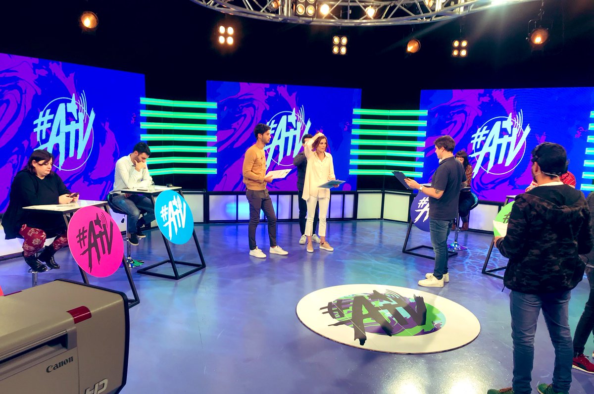 ALTAVOZ (@altavozatv) on Twitter photo 📲🔈 Ya venimos #ATV #juanivelcoff <a href="/CatadeElia/">Cata de Elía</a> <a href="/rrcilio/">♔ rocío</a> <a href="/beltran_h/">Beltrán</a> <a href="/jazminbazanok/">Jazmín Bazán</a> <a href="/nachojuliano/">Nacho Juliano ⭐️⭐️⭐️</a> <a href="/LailaRoth/">Laila Roth</a> <a href="/GianRugilo/">Gian</a> <a href="/TV_Publica/">TVP</a> 📲🔈 Ya venimos #ATV #juanivelcoff <a href="/CatadeElia/">Cata de Elía</a> <a href="/rrcilio/">♔ rocío</a> <a href="/beltran_h/">Beltrán</a> <a href="/jazminbazanok/">Jazmín Bazán</a> <a href="/nachojuliano/">Nacho Juliano ⭐️⭐️⭐️</a> <a href="/LailaRoth/">Laila Roth</a> <a href="/GianRugilo/">Gian</a> <a href="/TV_Publica/">TVP</a>