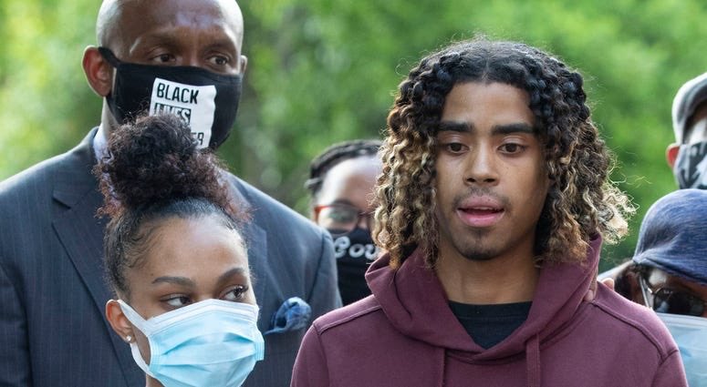 mefeater's tweet photo. Messiah Young &amp; Taniyah Howard were headed home when they were ripped out of their car by Atlanta police &amp; tased multiple times. They were taken from the hospital to jail. The 6 police officers involved in the attack, were charged for assaulting the black college students. #BLM https://t.co/SpQqRHFjsu