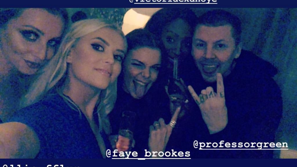 <a href="/kateconnor_x/">Kate Connor</a> @AngieAppleton_x