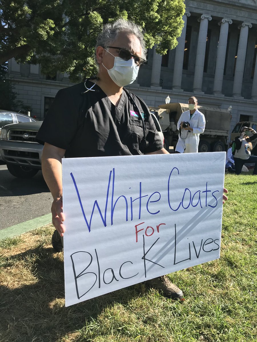 postresmelon's tweet image. #takeakneeforjustice