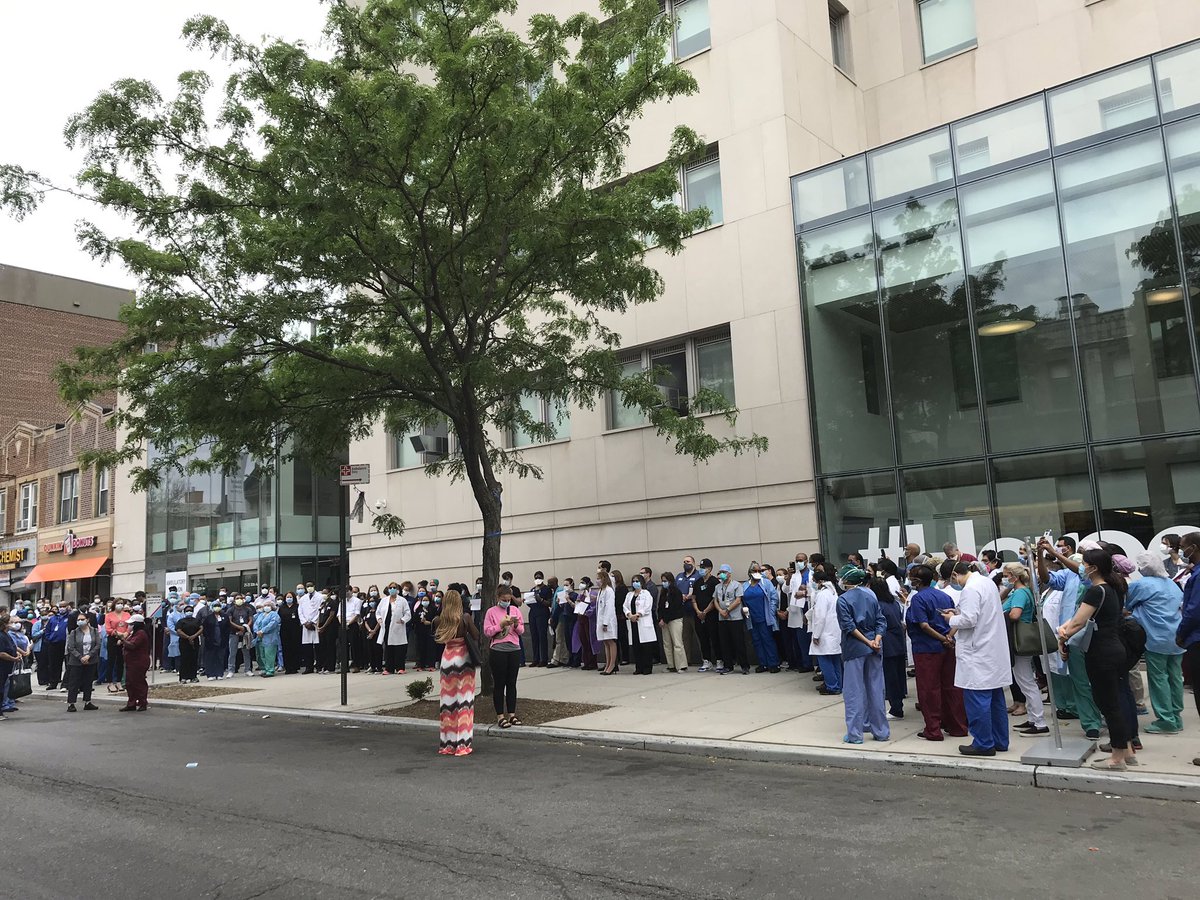 CarynSchwab's tweet photo. 9 minutes in front of Mount Sinai Queens today. #BlackLivesMatter https://t.co/E6o9F4EVhC