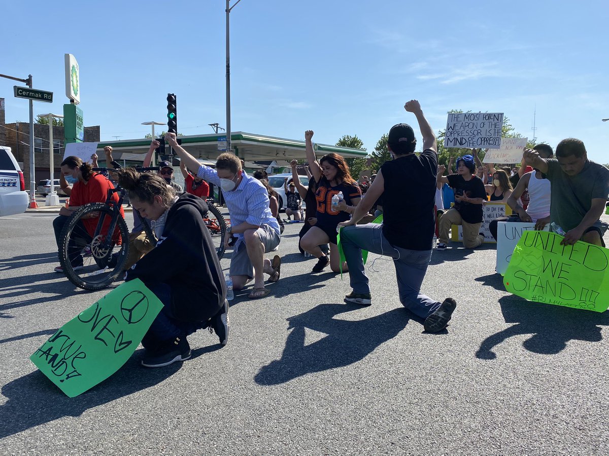 Marchers have taken a knee w/ a moment of silence at the intersection of Cermak Road and Laramie Streets. 

Chants of “No Race War” broke out moments earlier.