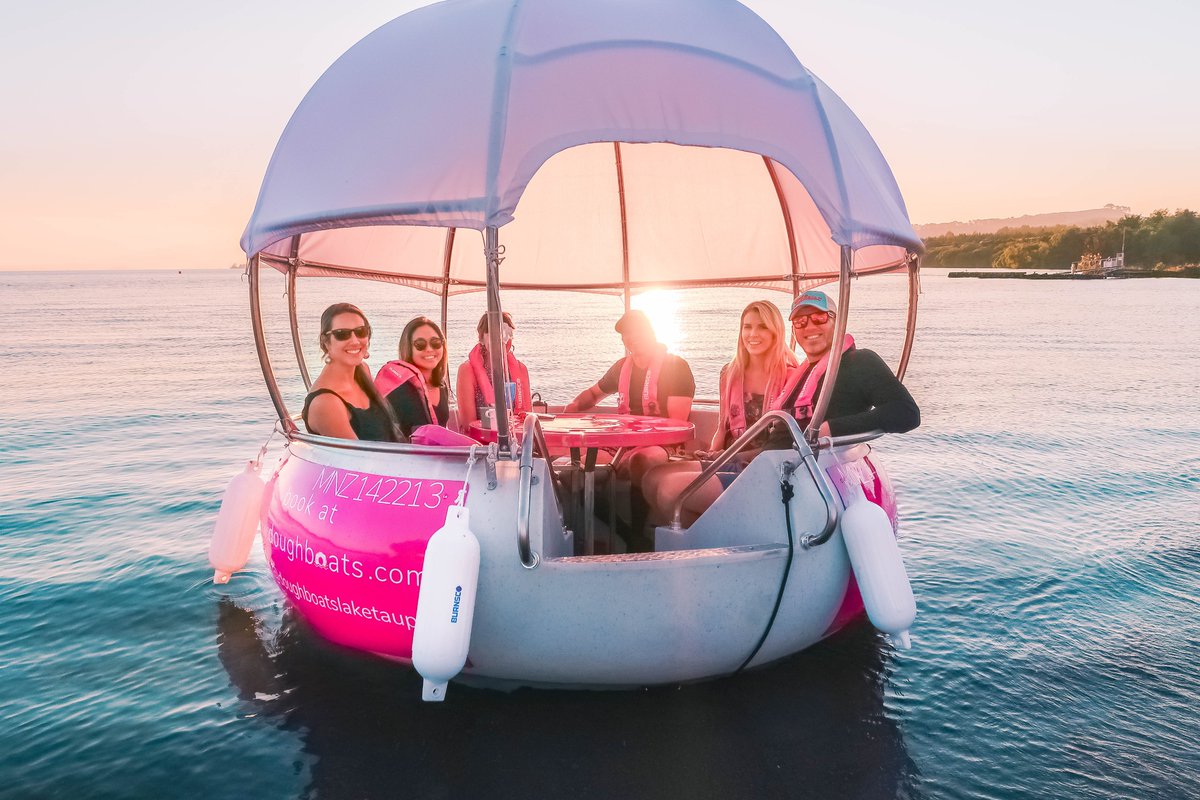 Keen to get out and explore but want to stick to your #bubble? Come together in a safe way and create new memories in #Taupo with these awesome activities that are ideal for small groups, right in the heart of this place.
#LoveTaupo #NZmustdo
lovetaupo.com/en/discover/ou…