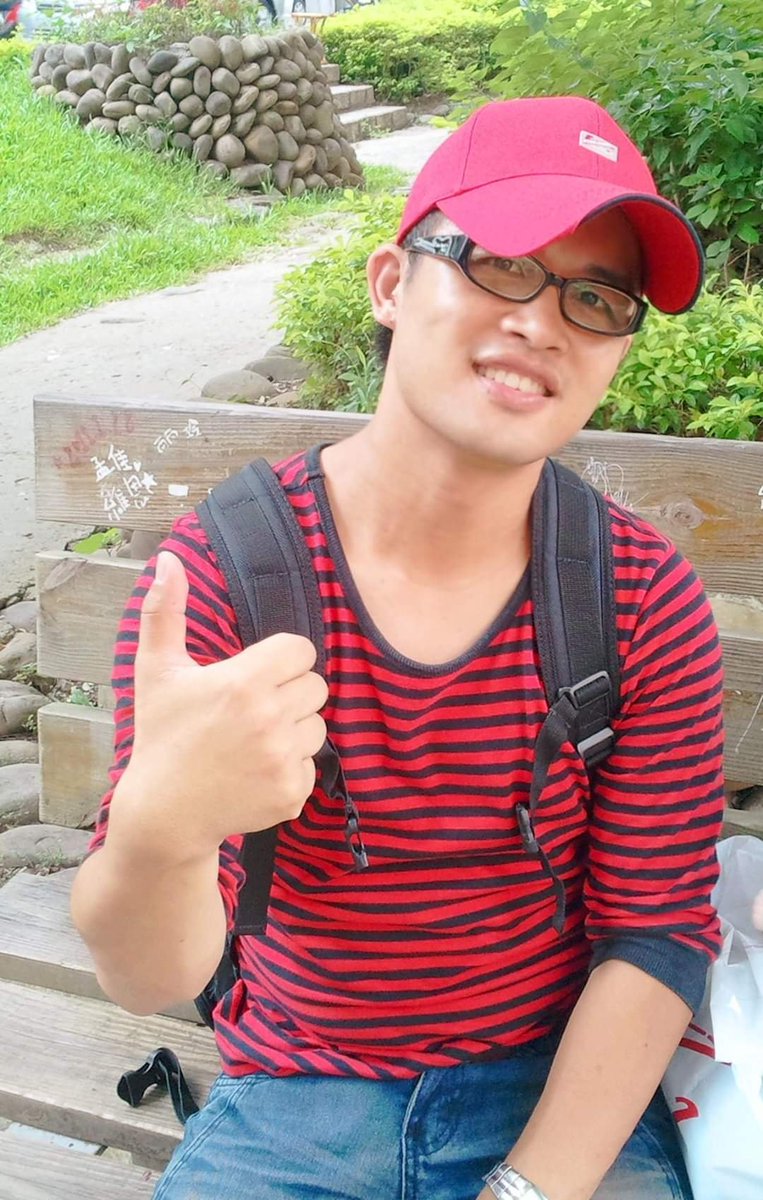 TyrosNote's tweet image. 學生時代不同