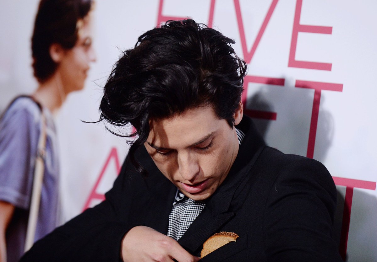 Retweet if you love #ColeSprouse ♡