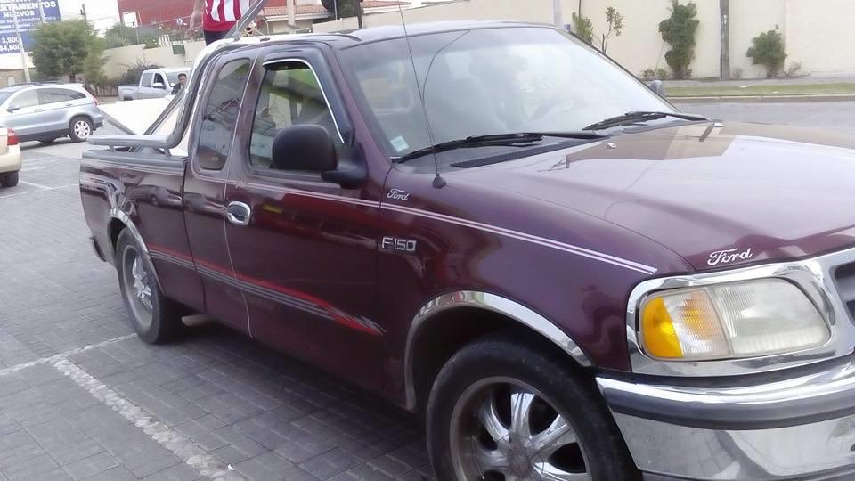 Canal13Puebla's tweet photo. #ATuServicio | Se solicita su apoyo para recuperar una camioneta vino Ford 150 modelo 97 que fue robada en la zona de la Vía Atlixcáyotl, placas SM 45 691, cualquier información al 22 29 54 01 79. https://t.co/4AhKuAJUfk