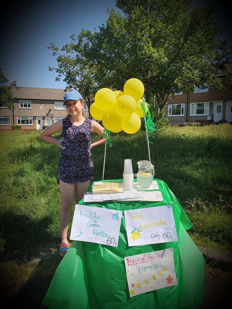 avaloulou's tweet photo. @StMarysPrimary5 
Sorcha started her own buisness yesterday.  Homemade lemonade / freshly cut herbs from the garden /handmade watercolour cards (By her sister) she took 50% commission from them 😂
#Entrepreneur #minibuisness #5hoursoffun #verykindneighbours #gavemumpeace https://t.co/tFjwl3xNMH