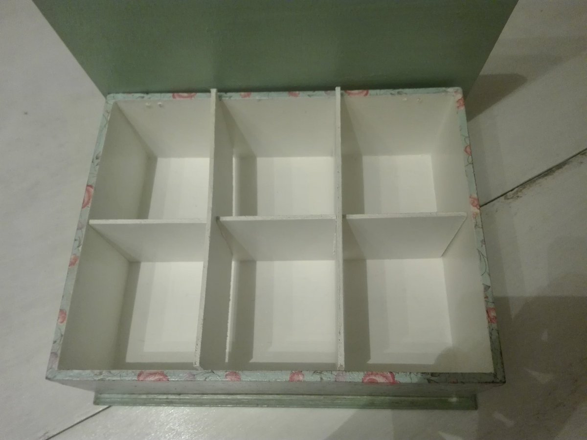 RoentgenRayosX's tweet photo. Buenas Noches!!!
Pequeños trabajos🙋
#Decoupage
#Decapado https://t.co/0Rwm88u3ZM