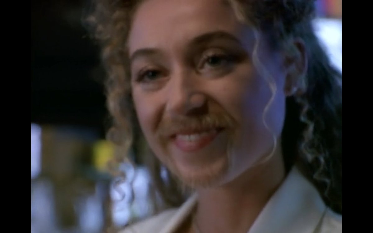 Sliders Season 2 Episode 6 Time Again and World 
1) World 1 had pants world 2 had skirts
2) Why not just use CDs
3) Dragnet 
4) I researched this 

#Sliders #sliderstv #sliderstvshow #90stv #scifi #syfy #jerryoconnell #tv #tvshow