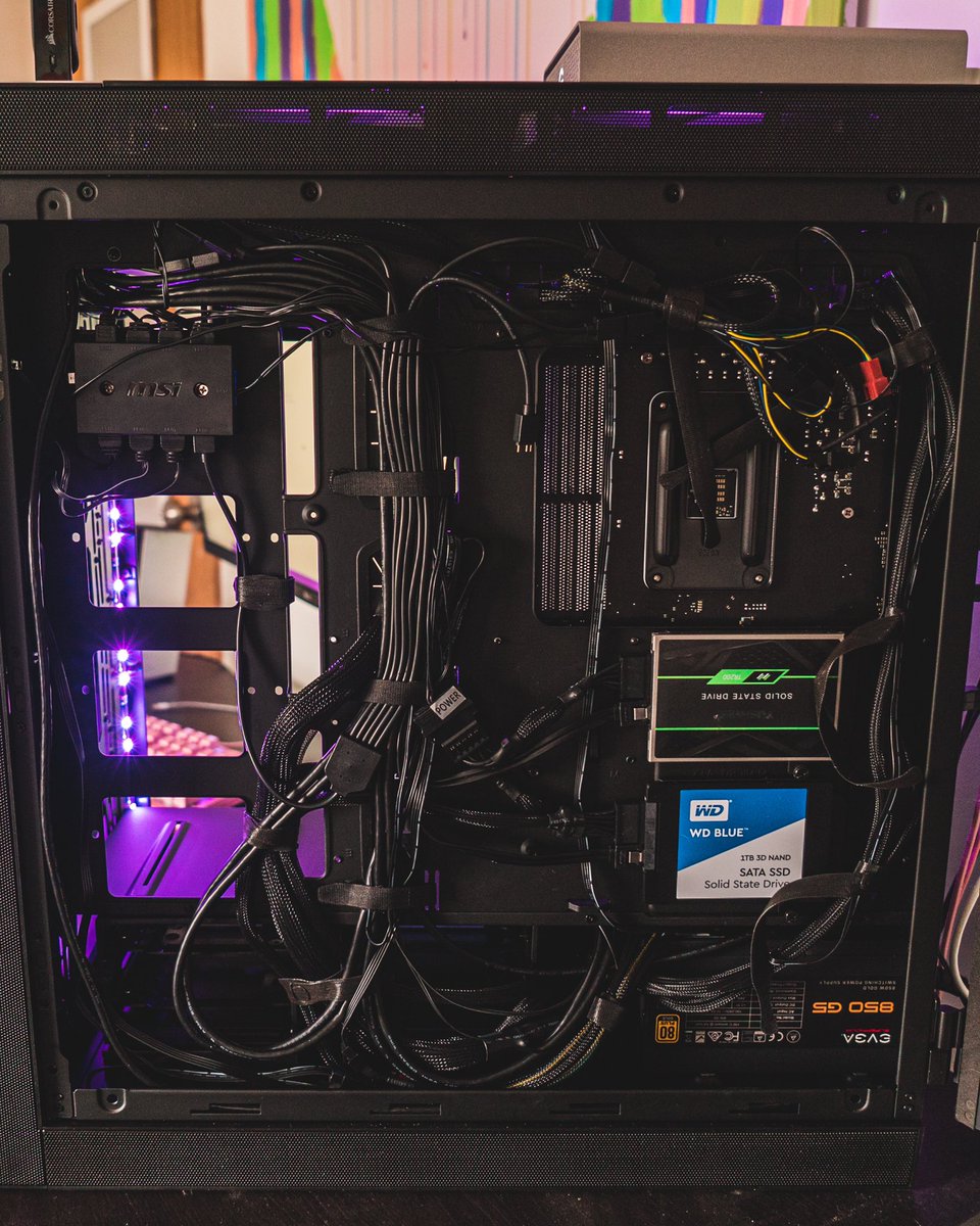andersenvisuals's tweet photo. @bitwitkyle @paulhardware 
My first ever pc build. Review plz,
-Ryzen 9 3900x 
-EVGA 2080 XC Black Edition 
-MSI X570 Gaming EDGE WiFi 
-32gb Corsair Vengeance (2x 8gb 3000 &amp; 2x 8gb 3200)
-EVGA 850w G5 80+ gold plus
-MSI SEKIRA 500x Case 
-NO M.2 storage currently https://t.co/agg9MtrhKm