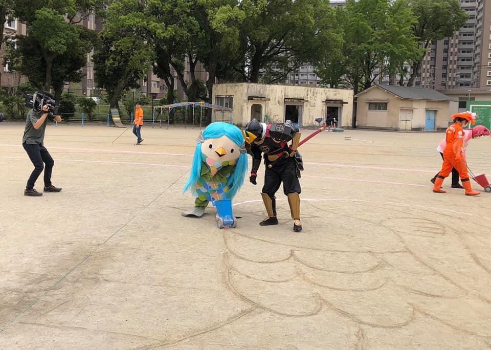 toyamayuudai's tweet photo. 【拡散希望です　どうかアマビエ様グッズ買ってください！】

イベントは夏までは出来ないことが確定しました。
薩摩剣士隼人ショーもしばらくは出来ないことになりほとんど収入も見込めません。
ＧＷにアマビエ様を誕生させてから出来る限りのことに挑戦してきました。 https://t.co/69ykbKQAxg