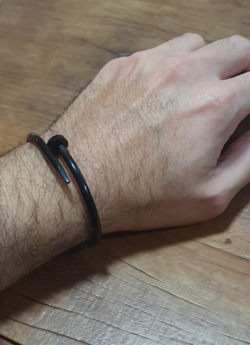 queeridajoias's tweet photo. Totalmente in love com esse bracelete novo em aço preto
https://t.co/9ebYsggHMU
#queeridajoias #joiassempreconceito #lojalgbt #LGBTQ #modalgbt https://t.co/qoqrjhYl8b