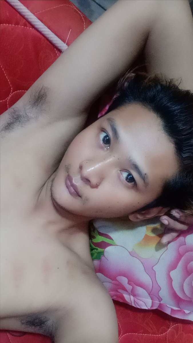 Single50180793's tweet photo. កំដរញុមបន្តិចបានទេ https://t.co/OzcY1FWHc3