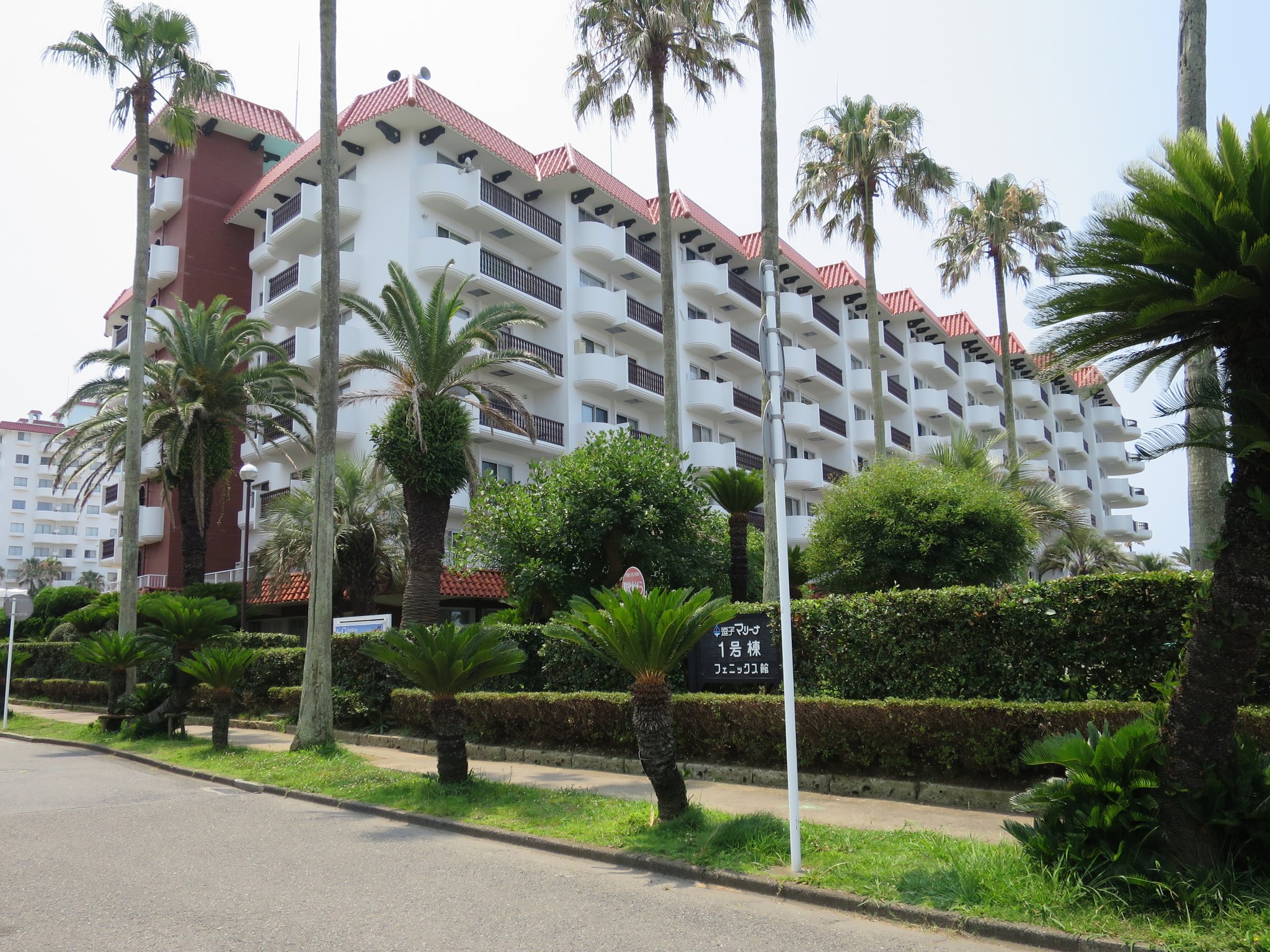 逗子マリーナオーナーズ会員権を1万円にてお譲りいたします。