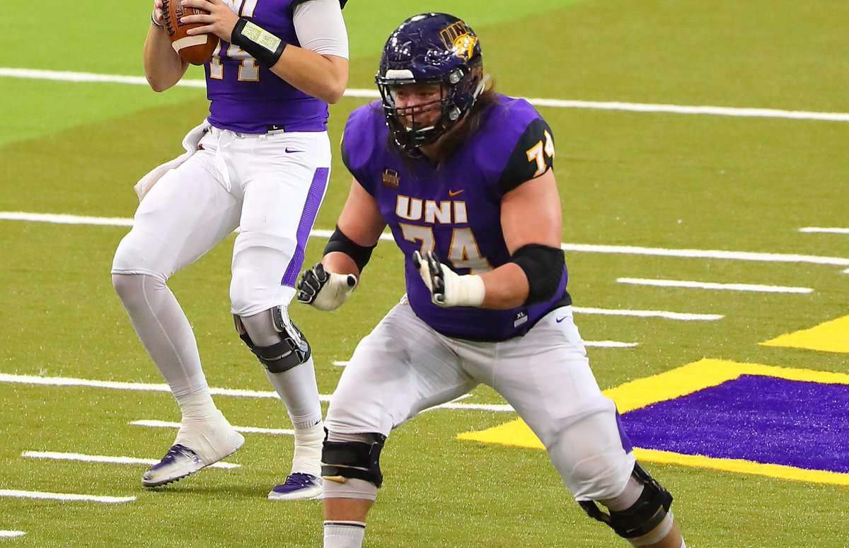 RicSerritella's tweet photo. Ready to hit the scouting trails this weekend in #StLouis. Exciting talent at @ANCcombines:
QB Mike Glass III, Eastern Michigan
QB Quinton Maxwell, IUP
WR Kyle Buss, UConn
OL Jackson Scott-Brown, Northern Iowa
DL Nick Wheeler Colgate
#OnLocationAcrossTheNation with @D_Turner47. https://t.co/3t1Oaf2SK3
