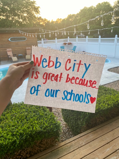 MissSydneyAllen's tweet photo. A4: #growgreatness #wcedchat https://t.co/92MdQODskg