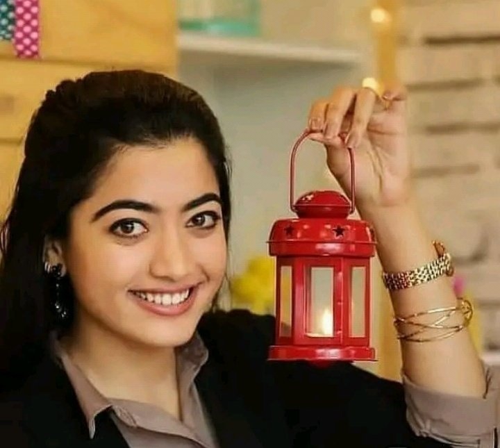 My goddess rashmikha  @iamRashmika The more you dream, the farther you get.Dream is not that which you see while sleeping it's something that doesn't let you sleep -True Dreaming to meet you my goddess please  @iamRashmika  #RashmikaMandanna