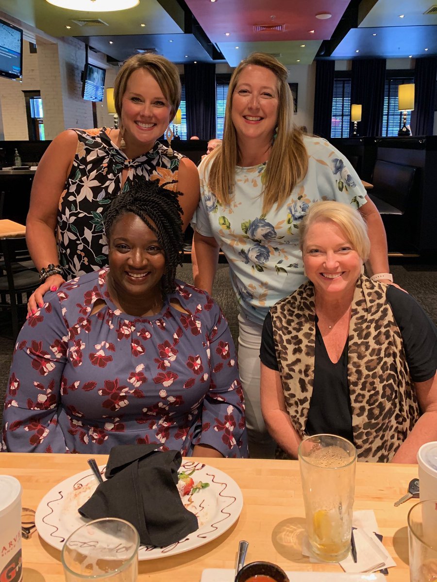 milonsc's tweet photo. #Year48
Celebrating with principal friends! ❤️😍
@SudduthJackets @jcfancher @gabbimills73 https://t.co/9TR5VwD1uy
