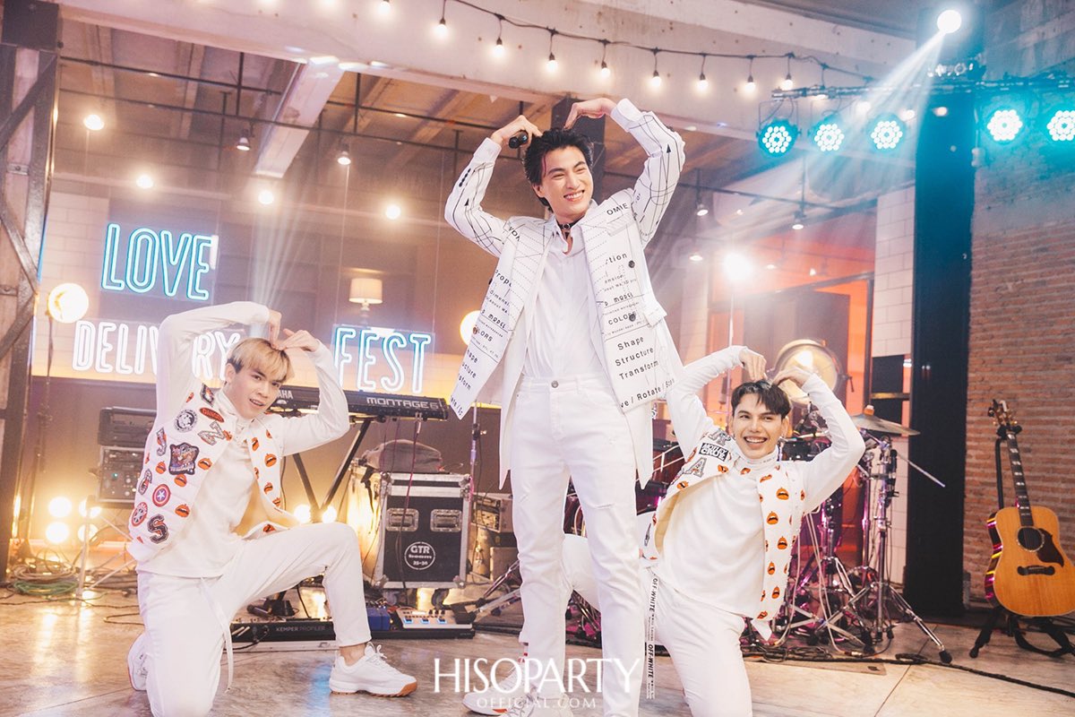 hisoparty's tweet photo. #MewSuppasit
#GulfKanawut
#หวานใจมิวกลัฟ
#FriendofUNICEF 
#Nadaomusic
#gamwichayanee
#Trinity https://t.co/8UoH37Xe6u