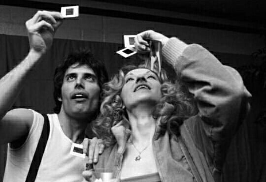 Boyd720A's tweet photo. Good day!! 👑👑

#Queen
#FreddieMercury https://t.co/n1Mnc6ObVl