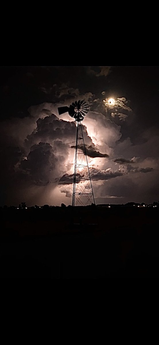 Little lightning show tonight