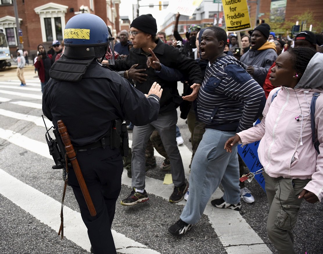 Военная полиция сша. Уровень жизни в сша. Армия сша штат алабама. В сша объявлено военное положение. В сша объявлено военное положение.