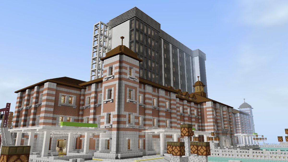 黒樫市 Minecraft現代都市開発 Pa Twitter 黒樫駅ビル 竣工 Rc造 南側のカーテンウォールはs造で建築 駅舎の外壁を行う為 ビルの低層部は3階まで吹き抜け構造とした 古典様式と現代建築の融合した建物物です Minecraft Minecraft マイクラ マイクラpe