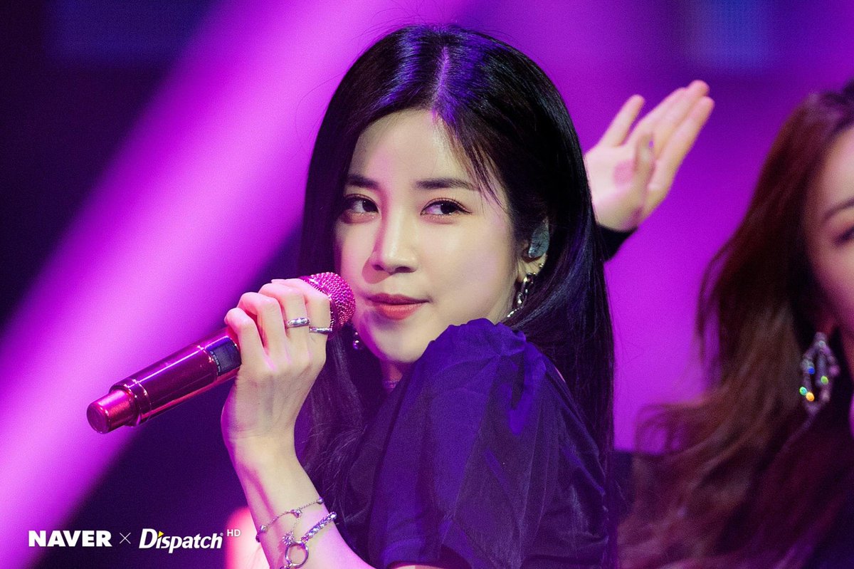 vliveindonesia's tweet photo. [HD PHOTO] Pesona #APINK memang tak ada habisnya! Panda pasti jatuh cinta berkali-kali 😍💓

#PARKCHORONG ▶️ https://t.co/7Fo51WOWRq
#OHHAYOUNG ▶️ https://t.co/L79fM1hHVm

#VLIVEINDONESIA #VLIVE #에이핑크 #박초롱 #오하영 #HDPHOTO #DISPATCH https://t.co/1ivGDHghys