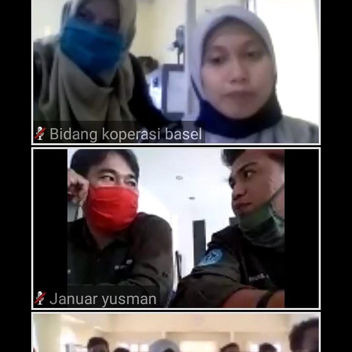 natasyadisca's tweet photo. Zoom meeting bersama Kepala Dinas Koperasi dan UKM Provinsi Bangka Belitung serta dinas yang membidangi koperasi dan UKM
Membahas Langkah Strategis percepatan penanganan wabah covid-19 bagi Koperasi dan UMKM
#penyuluhkoperasi
#ppklkemenkop
#ppklprovbabel
#ppklbasel
#isnaini https://t.co/Ln78fw1sXT