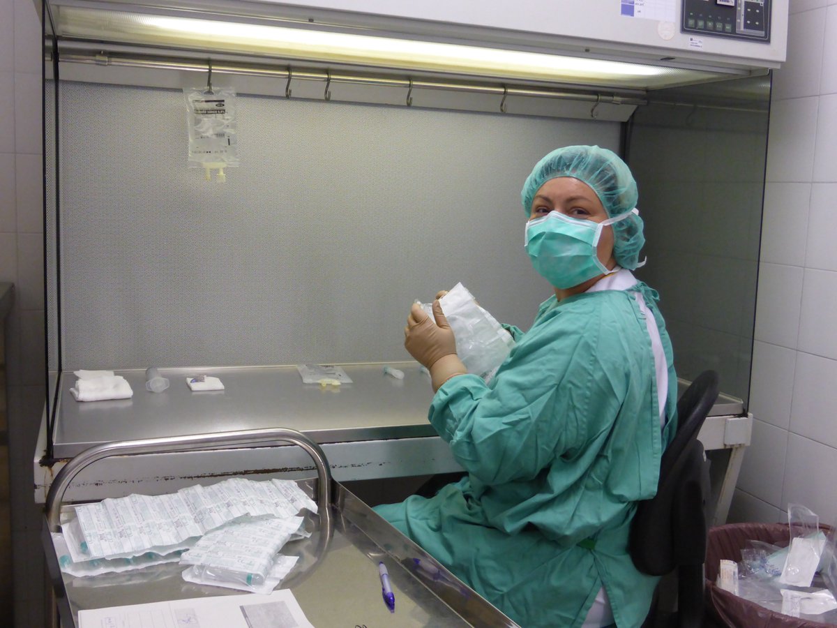 Farmacia H.CostaSol (@farmanutrihcs) on Twitter photo Ante el incremento de pacientes con necesidad de ventilación mecánica durante la #PandemiaCOVID19, el área de #preparacionesestériles de la <a href="/FarmaNutriHCS/">Farmacia H.CostaSol</a> para aliviar la carga de trabajo de los #profesionalesUCI ha elaborado 665 perfusiones de sedoanalgesia. Ante el incremento de pacientes con necesidad de ventilación mecánica durante la #PandemiaCOVID19, el área de #preparacionesestériles de la <a href="/FarmaNutriHCS/">Farmacia H.CostaSol</a> para aliviar la carga de trabajo de los #profesionalesUCI ha elaborado 665 perfusiones de sedoanalgesia.